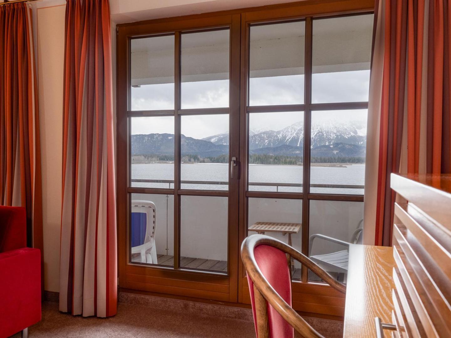 Hotel Geiger Фюссен Экстерьер фото
