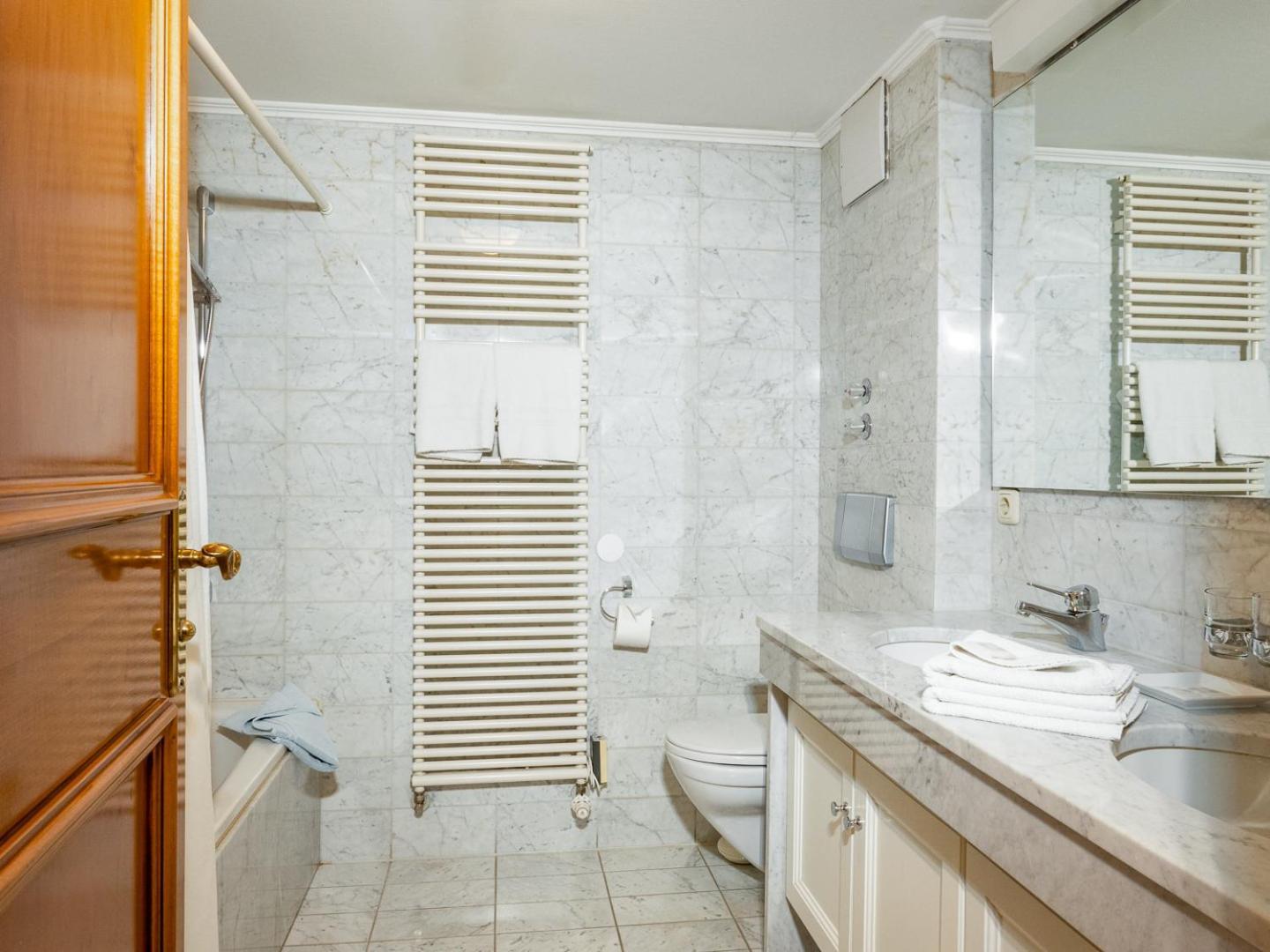 Hotel Geiger Фюссен Экстерьер фото