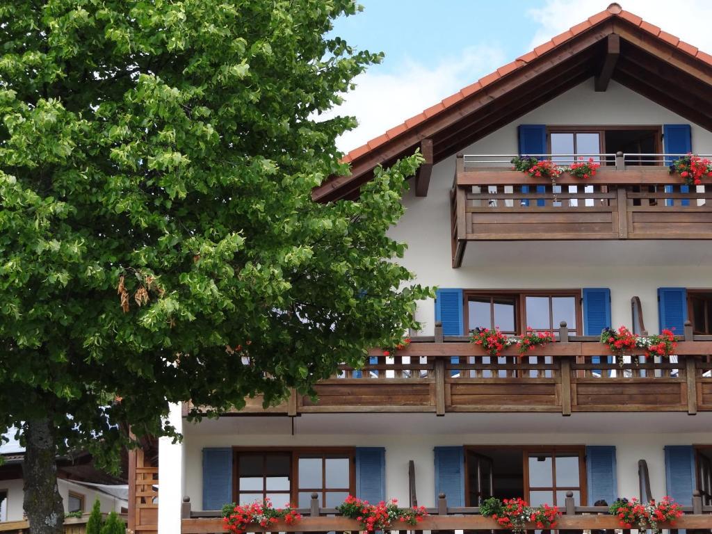 Hotel Geiger Фюссен Экстерьер фото