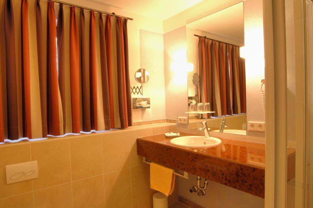 Hotel Geiger Фюссен Экстерьер фото