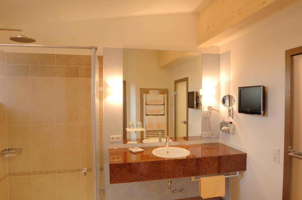 Hotel Geiger Фюссен Экстерьер фото