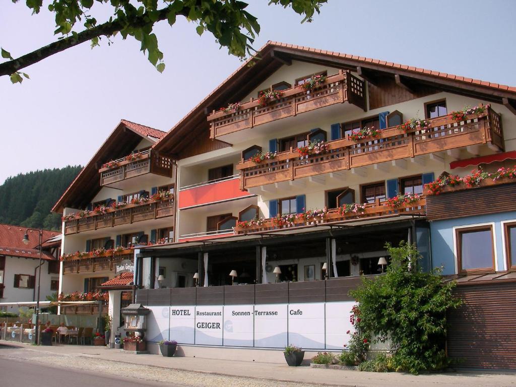 Hotel Geiger Фюссен Экстерьер фото